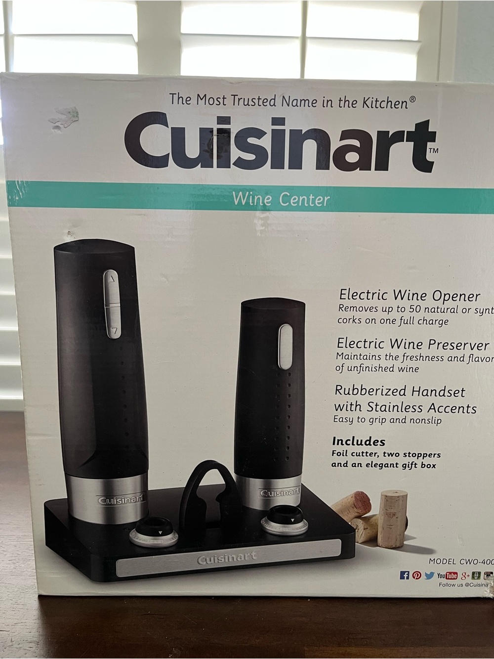 Cuisinart CWO-400 wine center electric opener & preserver set